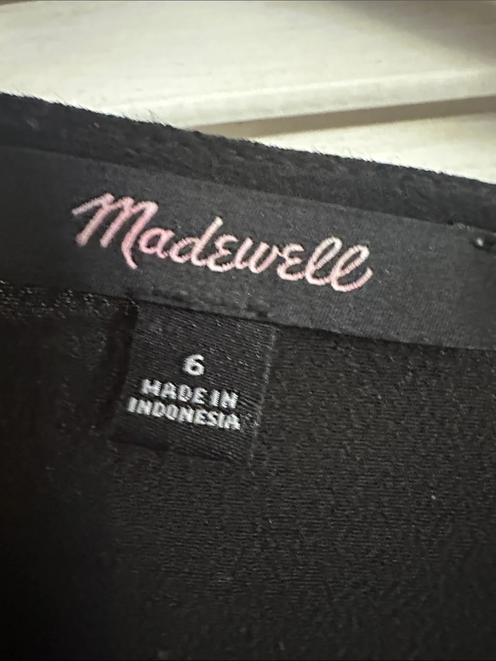 Madewell Black V-Neck Button-Front Puff Sleeve Blouse